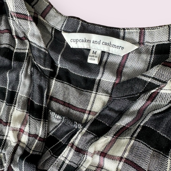 Women’s Cupcakes & Cashmere Plaid Tunic Length Tank Top Blouse Size Medium - Picture 7 of 8